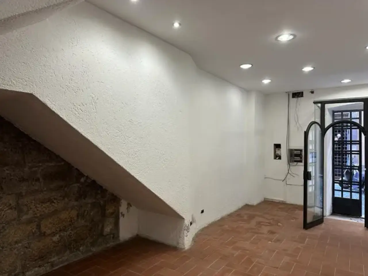 Negozio in Via San Lorenzo, Viterbo, {3} - Foto 1