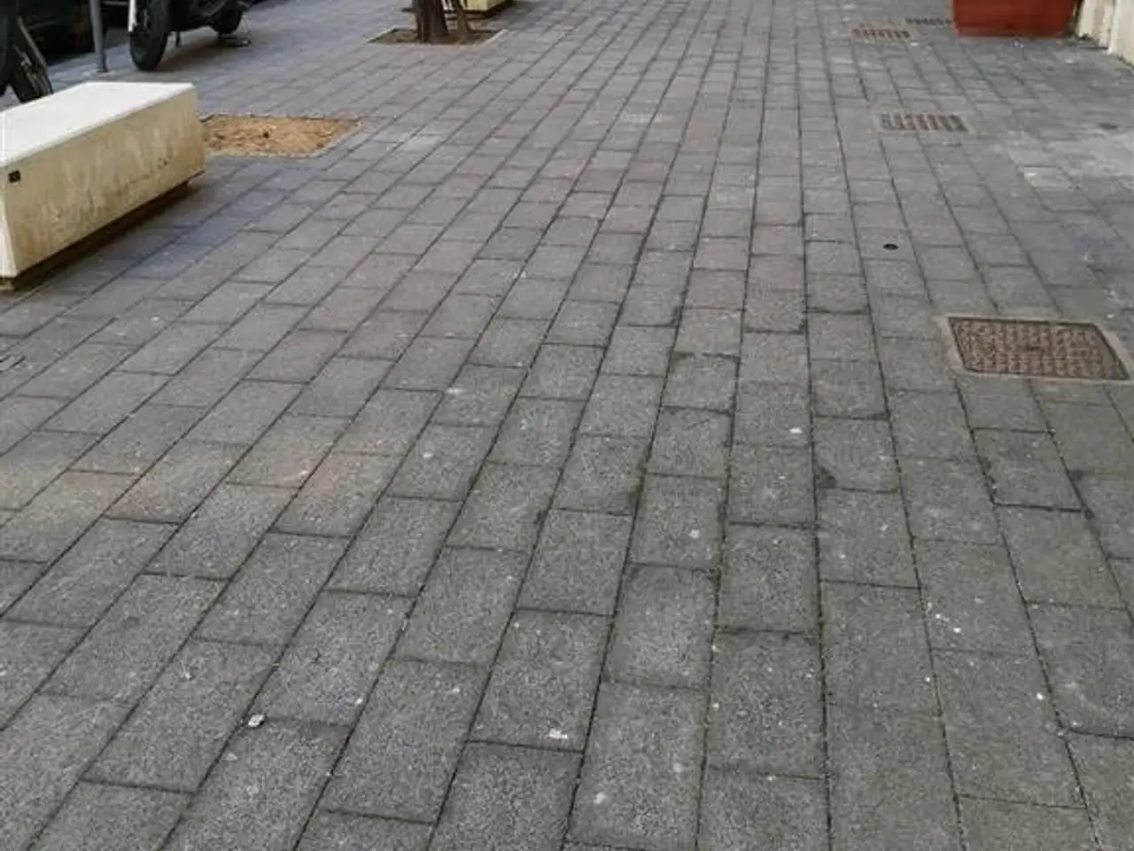 Negozio in Via Manganario, Salerno, {3} - Foto 2