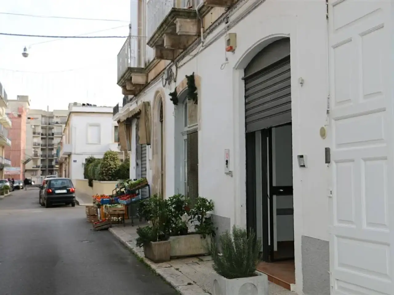 Negozio in Via Berardo Leone, Martina Franca, {3} - Foto 1