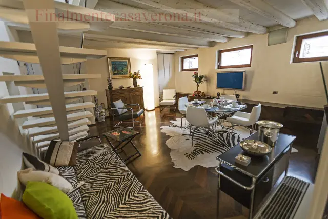 2-room flat in Piazza Mura Gallieno 143, Verona - Photo 1