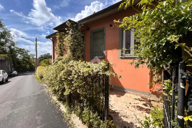 Casa indipendente in Via Luigi Aragone 63, La Spezia - Foto 1