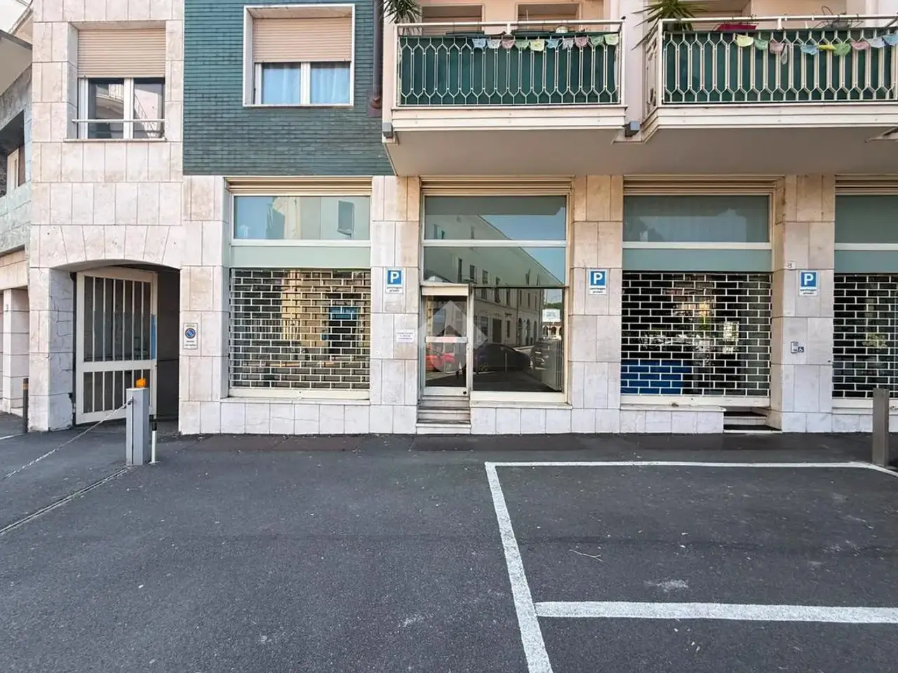 Negozio in Via Mantova 10, Brescia, {3} - Foto 1