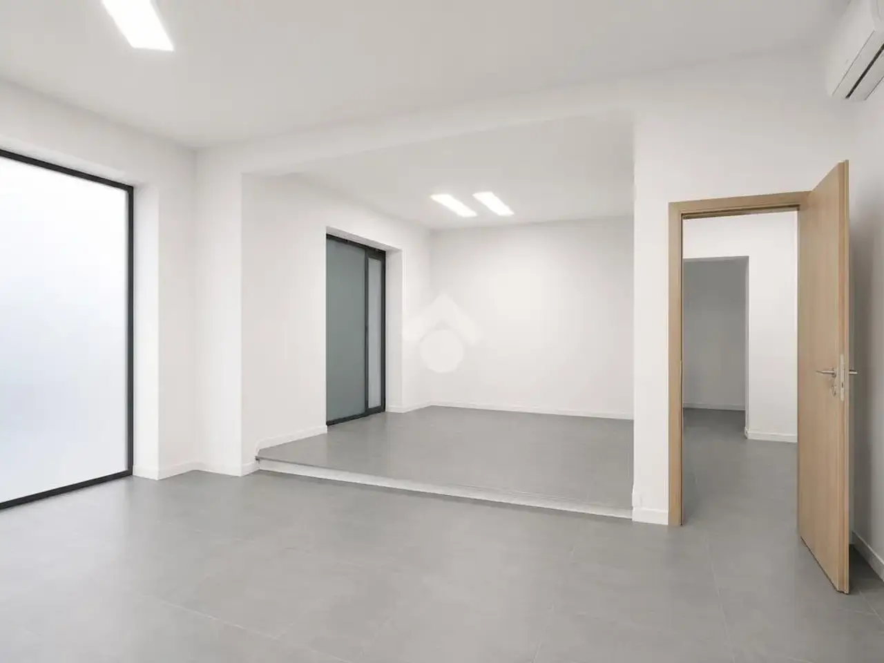 Negozio in Via Trieste, Capriate San Gervasio, {3} - Foto 1