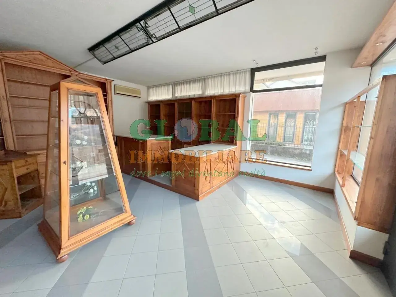 Negozio in Via Roma 3, Borgo Valsugana, {3} - Foto 1