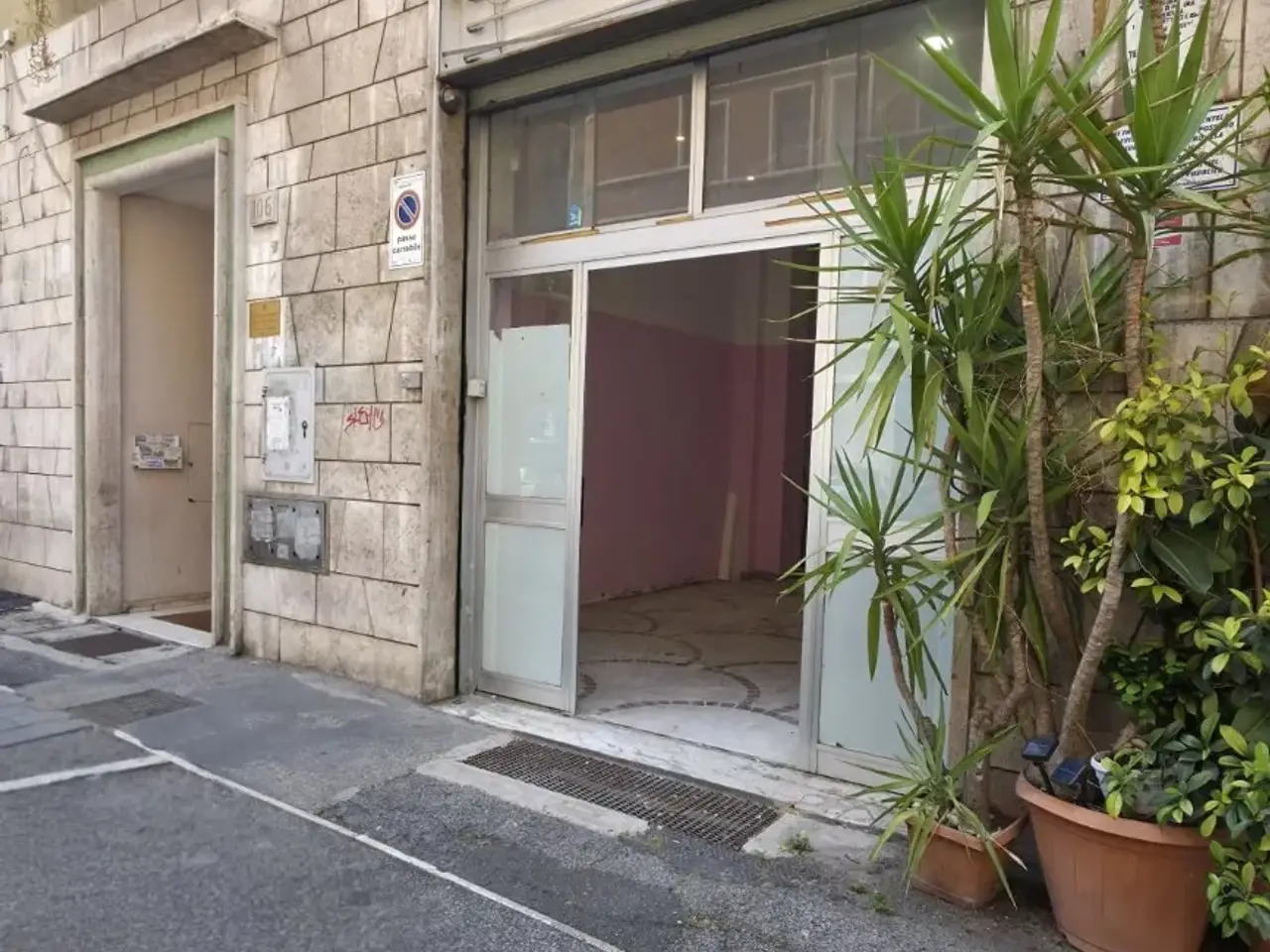 Negozio in Via Eurialo, Roma, {3} - Foto 2