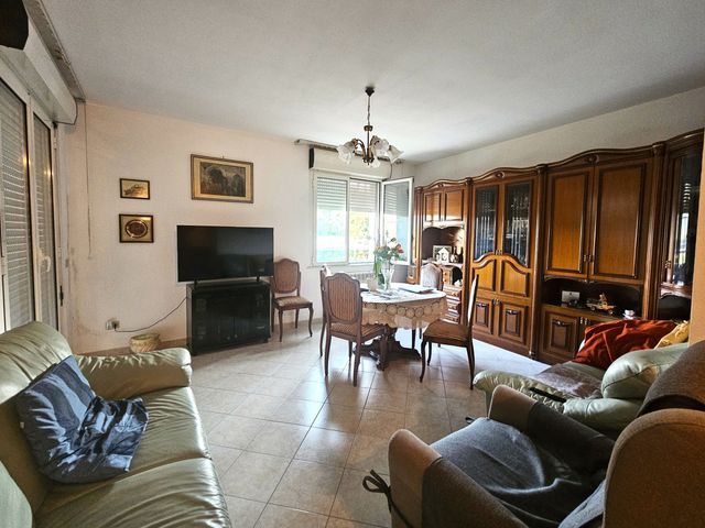 4-room flat in Via Sarciara, Vezzano Ligure - Photo 1