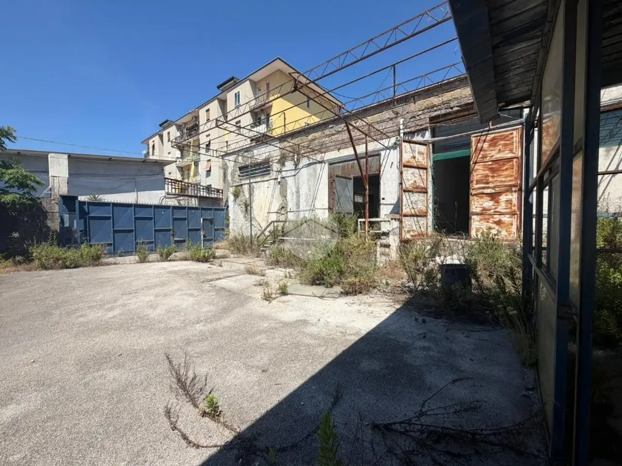 Palazzina commerciale in Via Nuova Poggioreale 120, Napoli, {3} - Foto 2