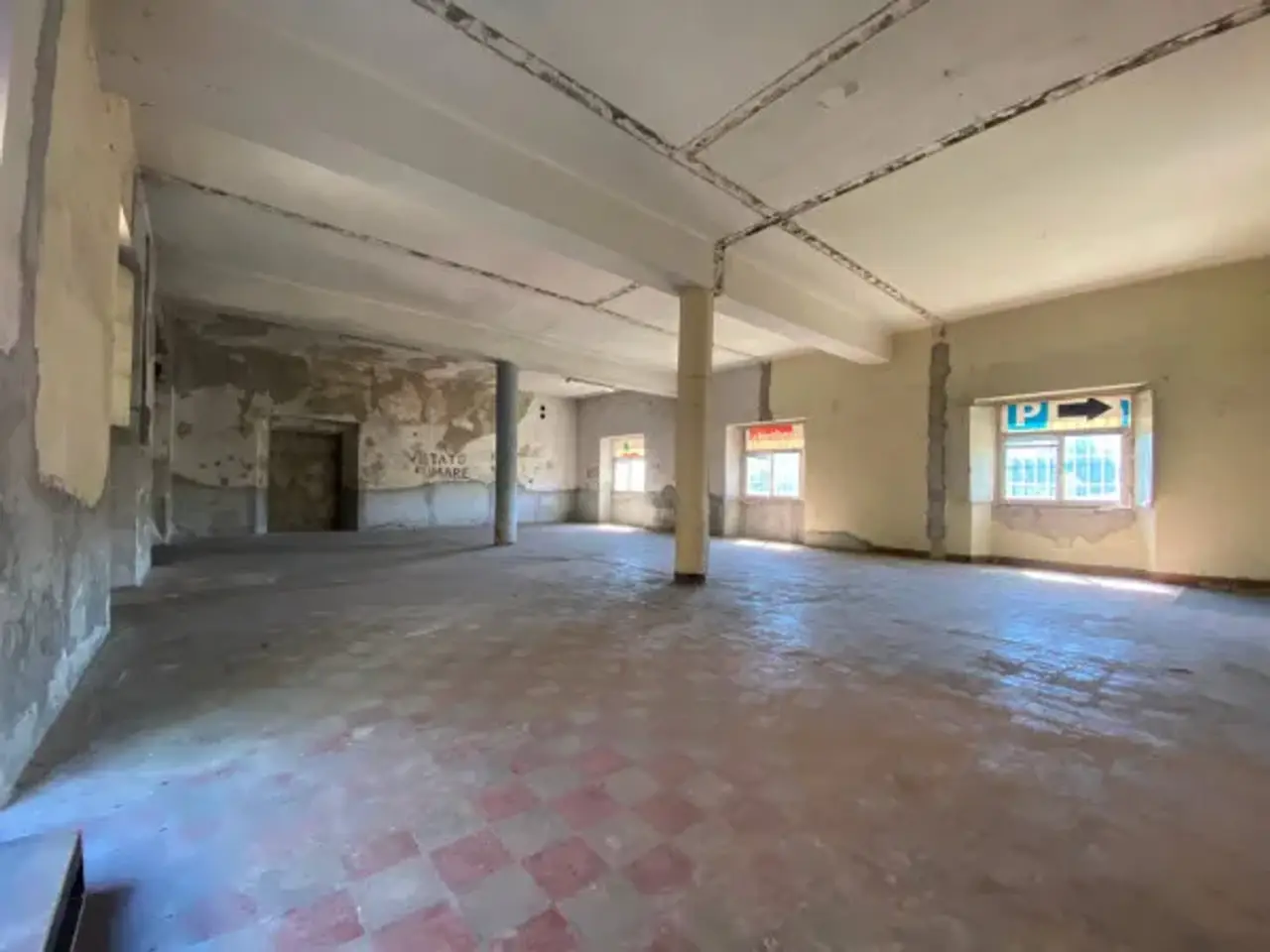 Negozio in Via Mangili 1, Caprino Bergamasco, {3} - Foto 1
