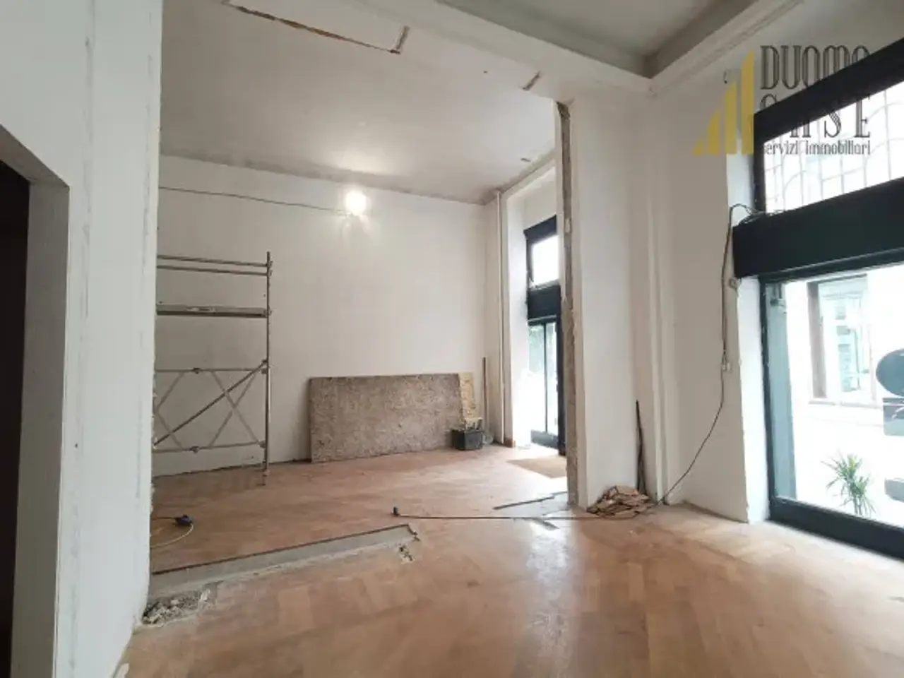 Negozio in Largo Alfredo Ildefonso Schuster 1, Milano, {3} - Foto 1