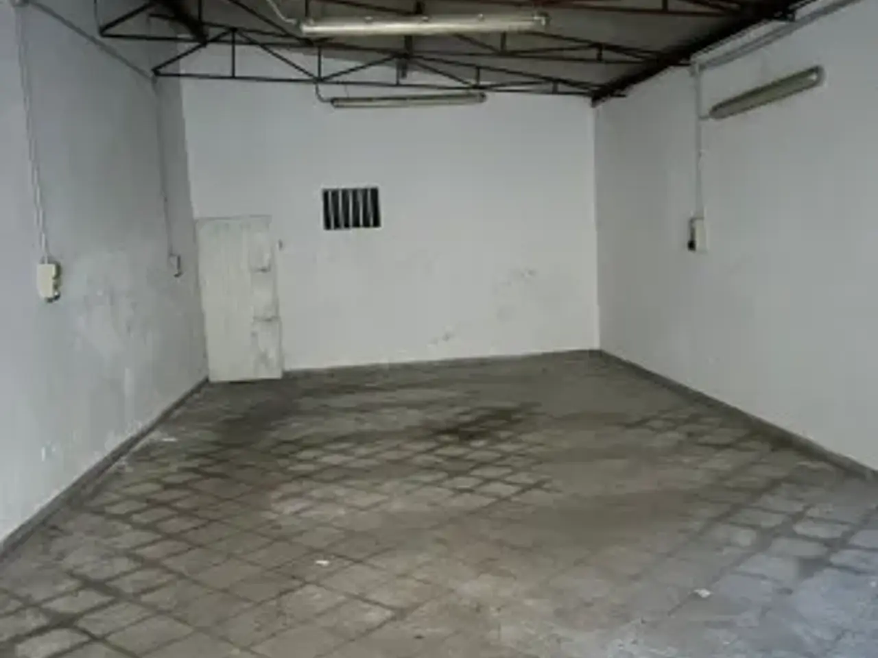 Magazzino in Via Napolitani, Palermo, {3} - Foto 1
