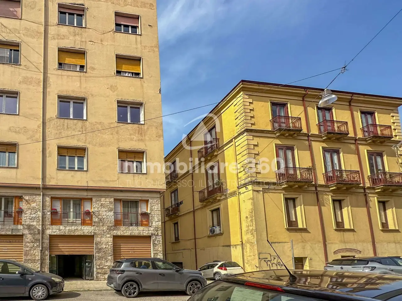 Magazzino in Via Gianluigi Picciotto 8-10, Cosenza, {3} - Foto 1