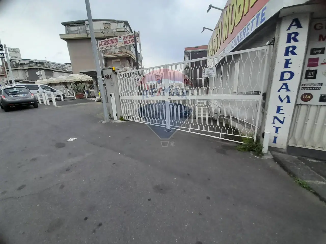 Negozio in Via Gramsci 58, Gravina Di Catania, {3} - Foto 2