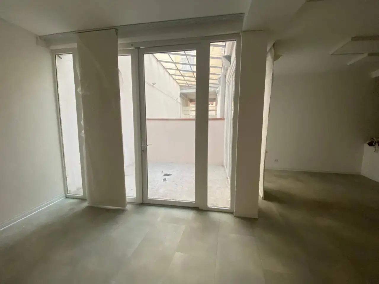 Esercizio commerciale in Via Pisana 70, Pontedera, {3} - Foto 1