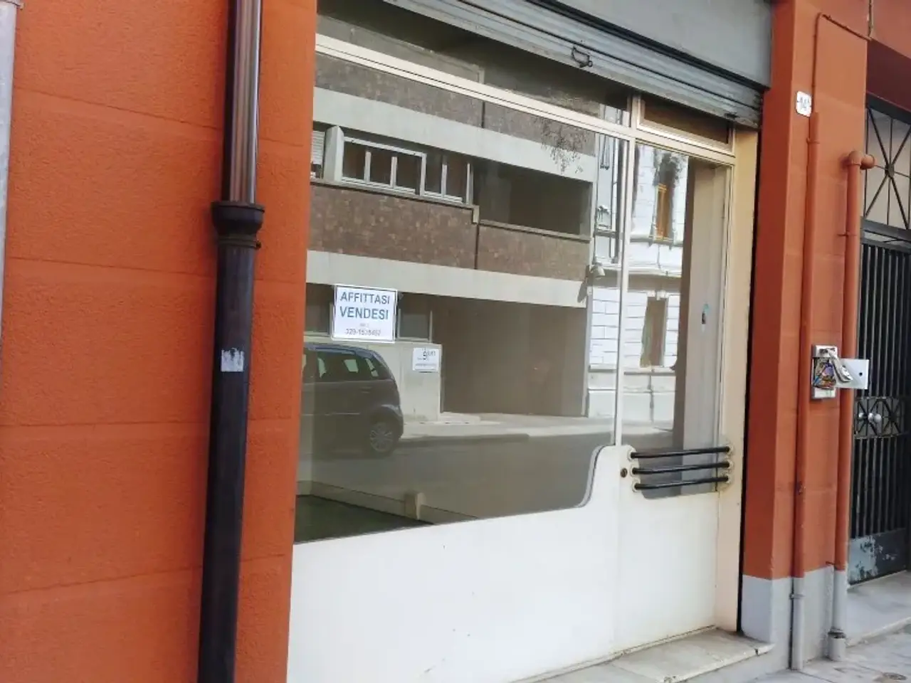 Negozio in Via De Rubeis, Udine, {3} - Foto 1