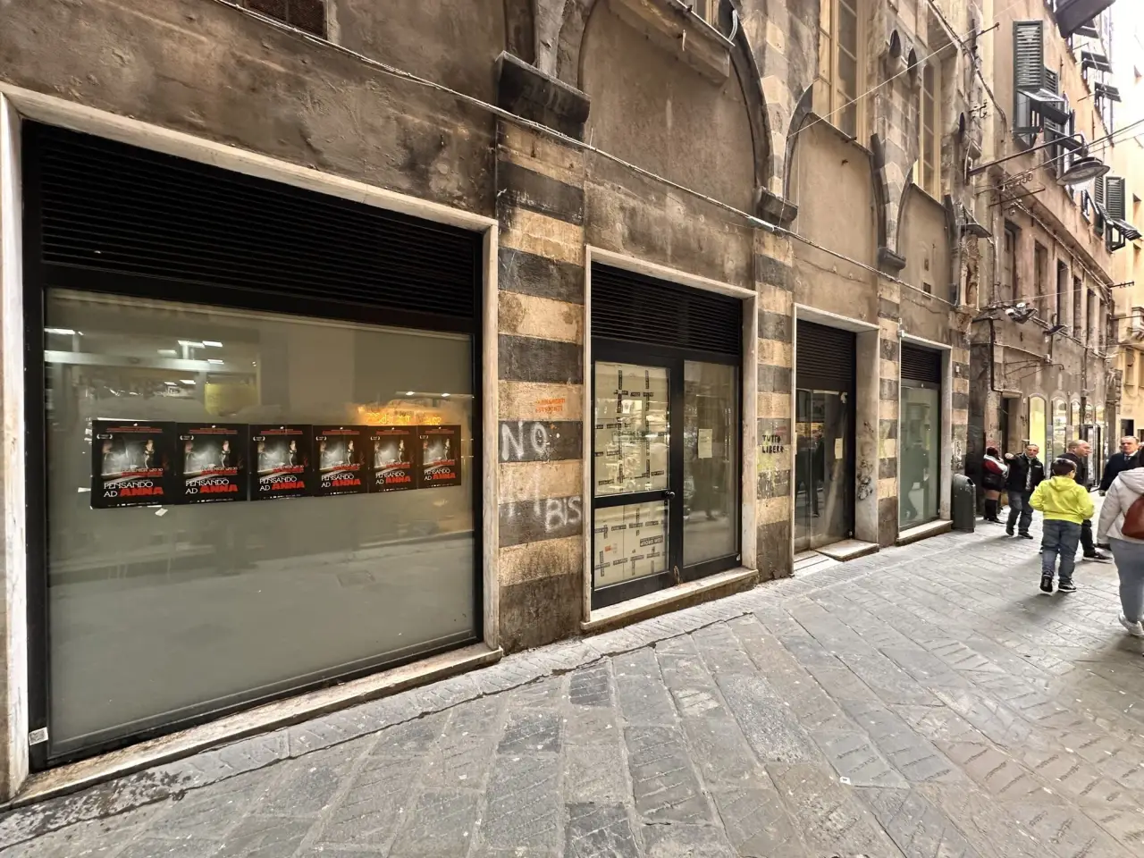 Negozio in Via San Luca 23, Genova, {3} - Foto 2
