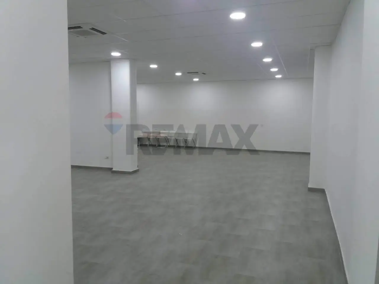 Magazzino in Traversa di Via De Viti Marco 13, Bari, {3} - Foto 1
