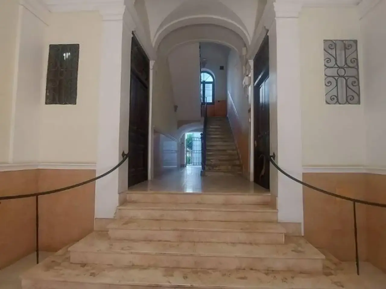 Ufficio in Via Angelo Berardi 18, Borgo, Taranto, Taranto, Taranto, {3} - Foto 2
