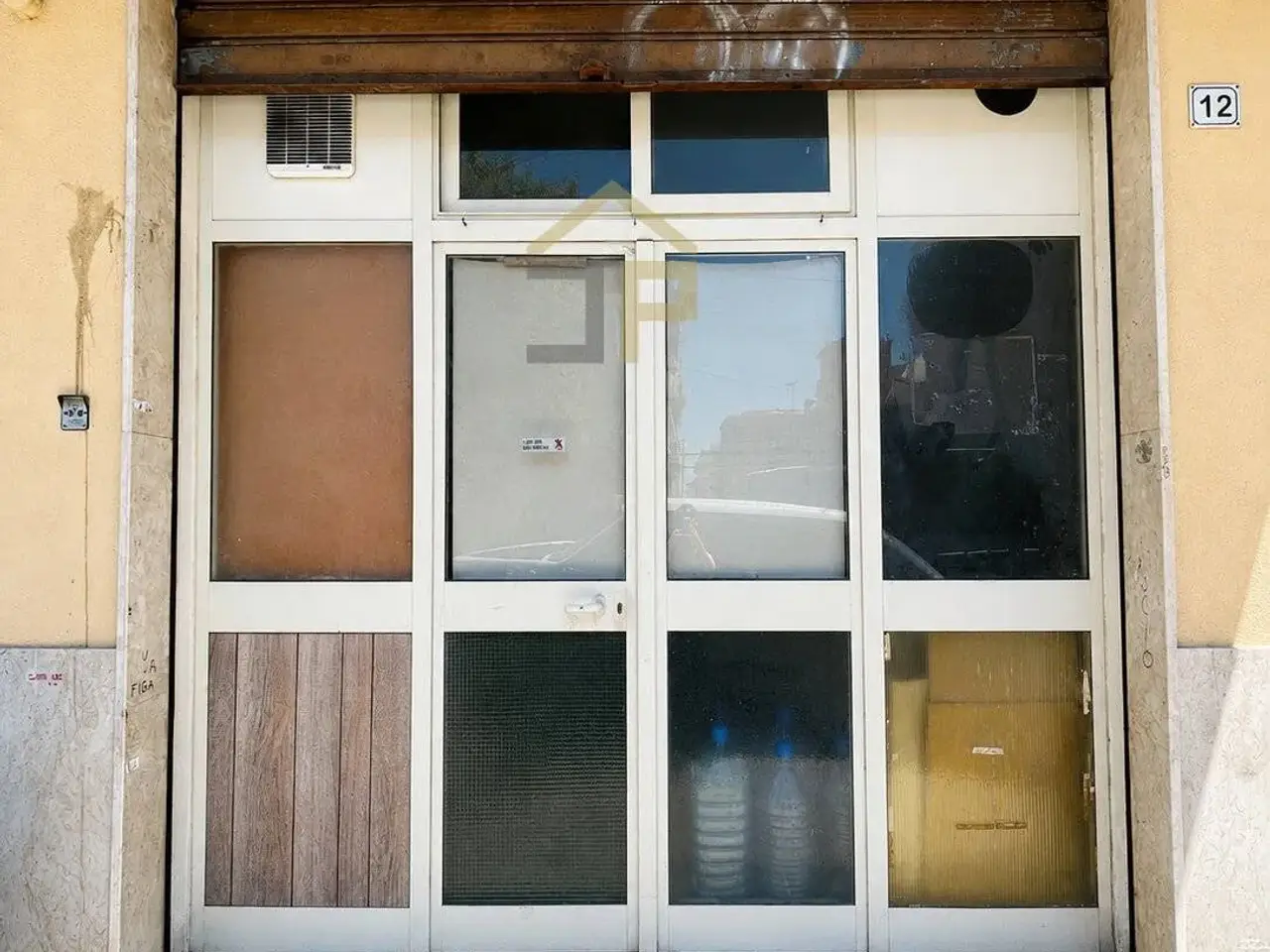 Negozio in Via Ruggero Loria 12, Palermo, {3} - Foto 2