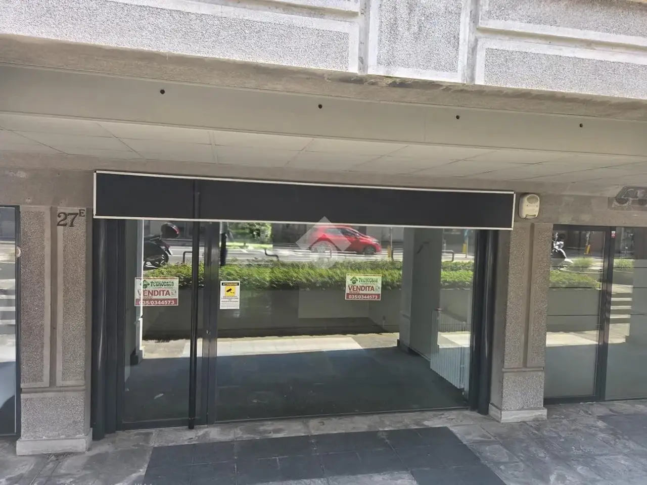 Negozio in Via Giuseppe Verdi, Bergamo, {3} - Foto 2