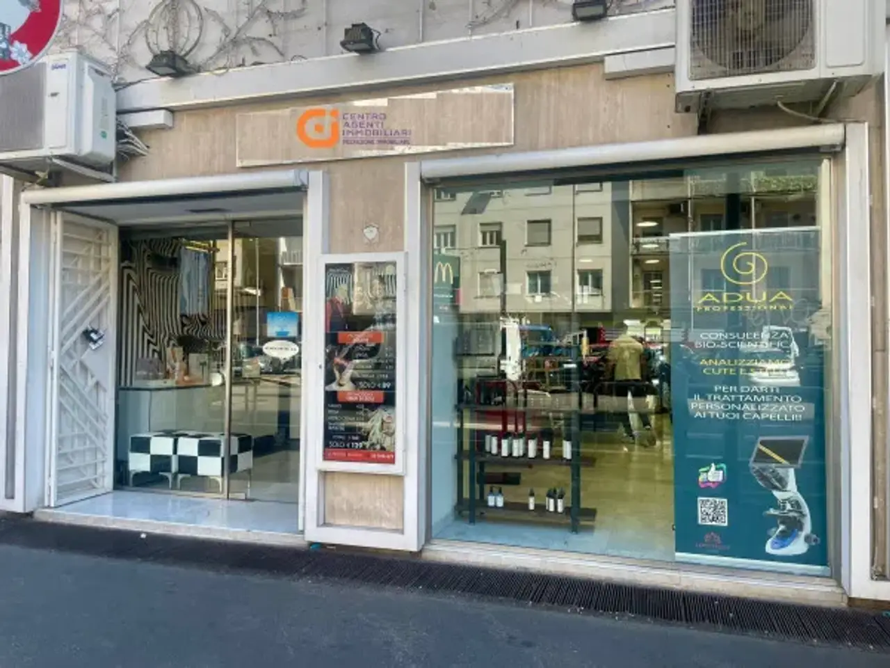 Parrucchiere in Via Tuscolana 699, Roma, {3} - Foto 1