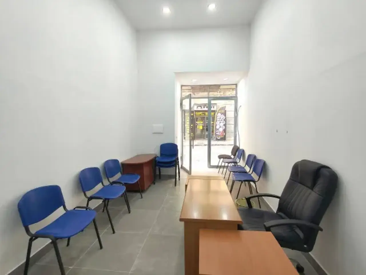 Negozio in Via Giulio Cesare Cortese, Napoli, {3} - Foto 1