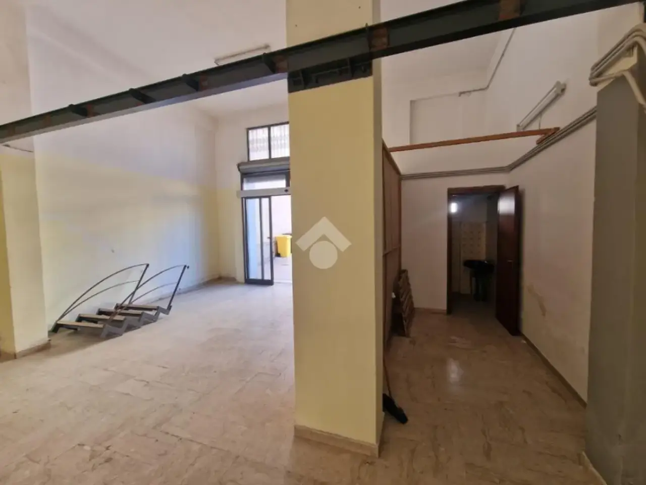 Magazzino in Via Pietro Galati, Alcamo, {3} - Foto 2