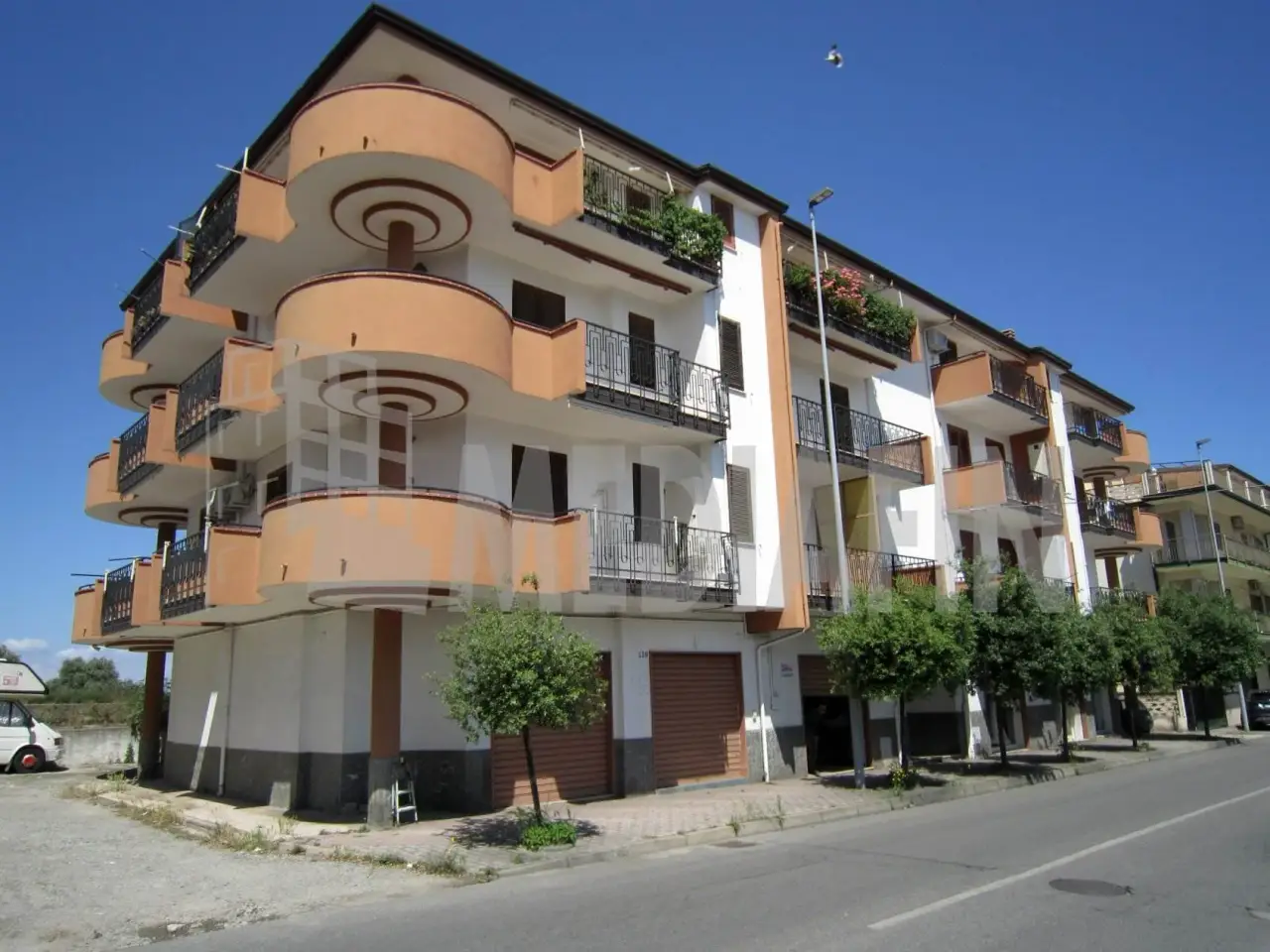 Magazzino in Viale Sant'Angelo, Corigliano-Rossano, {3} - Foto 1