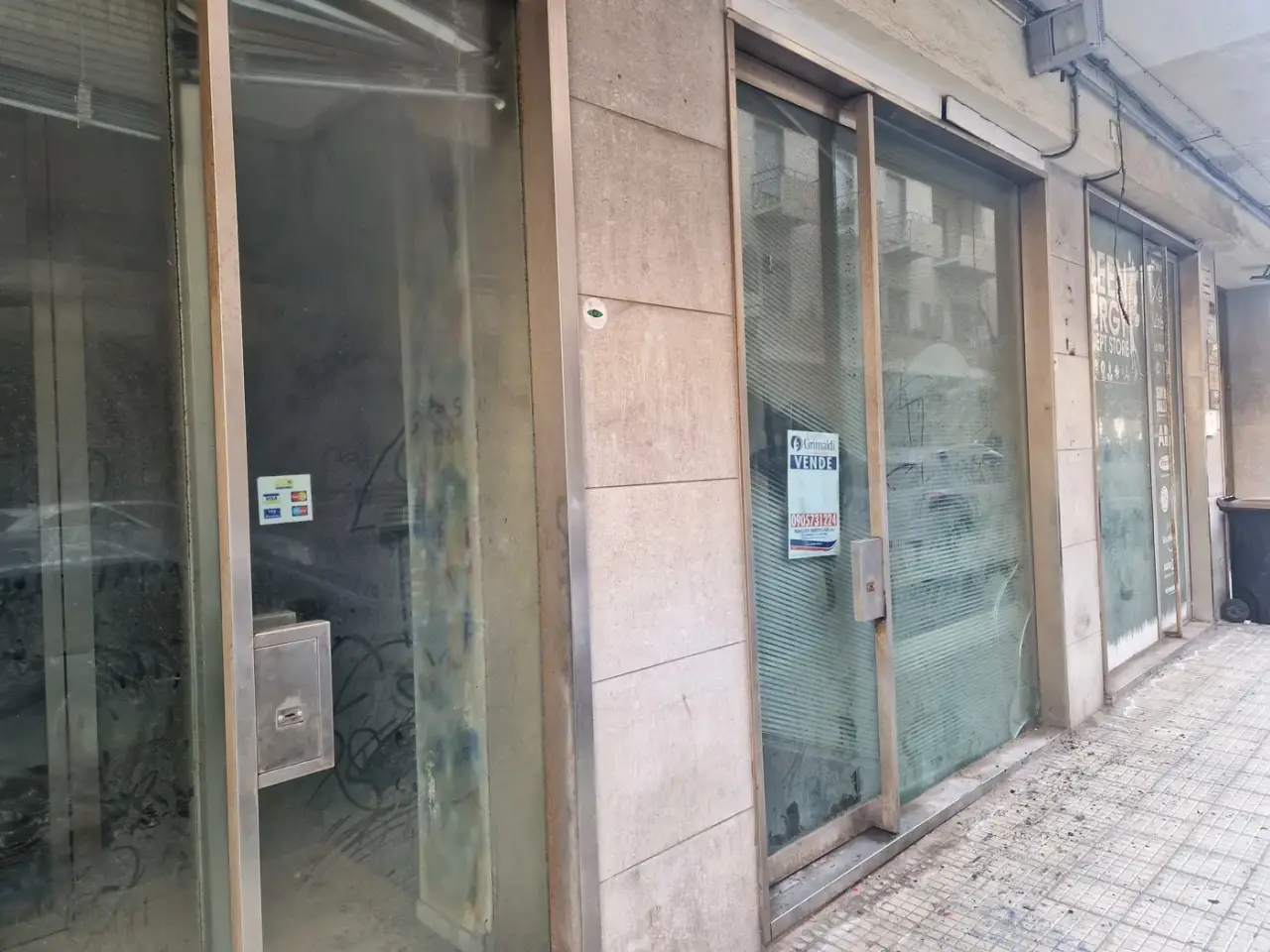 Palazzina commerciale in Via Ettore Lombardo Pellegrino 19, Messina, {3} - Foto 1