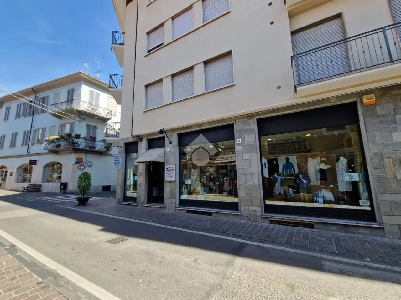 Negozio in Via Pollenzo 18, Bra, {3} - Foto 2
