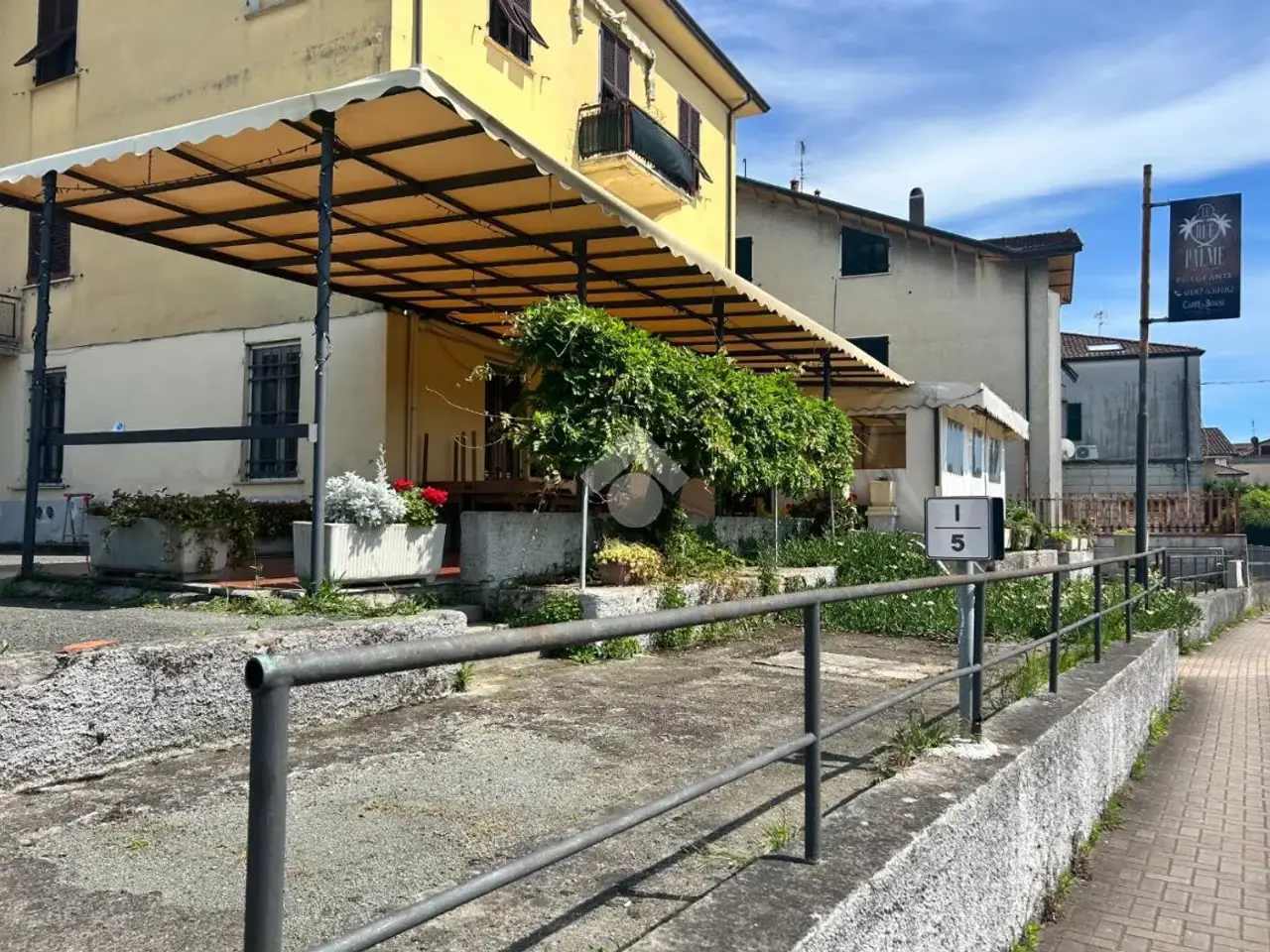 Negozio in Via Cisa Sud 363, Santo Stefano Di Magra, {3} - Foto 2