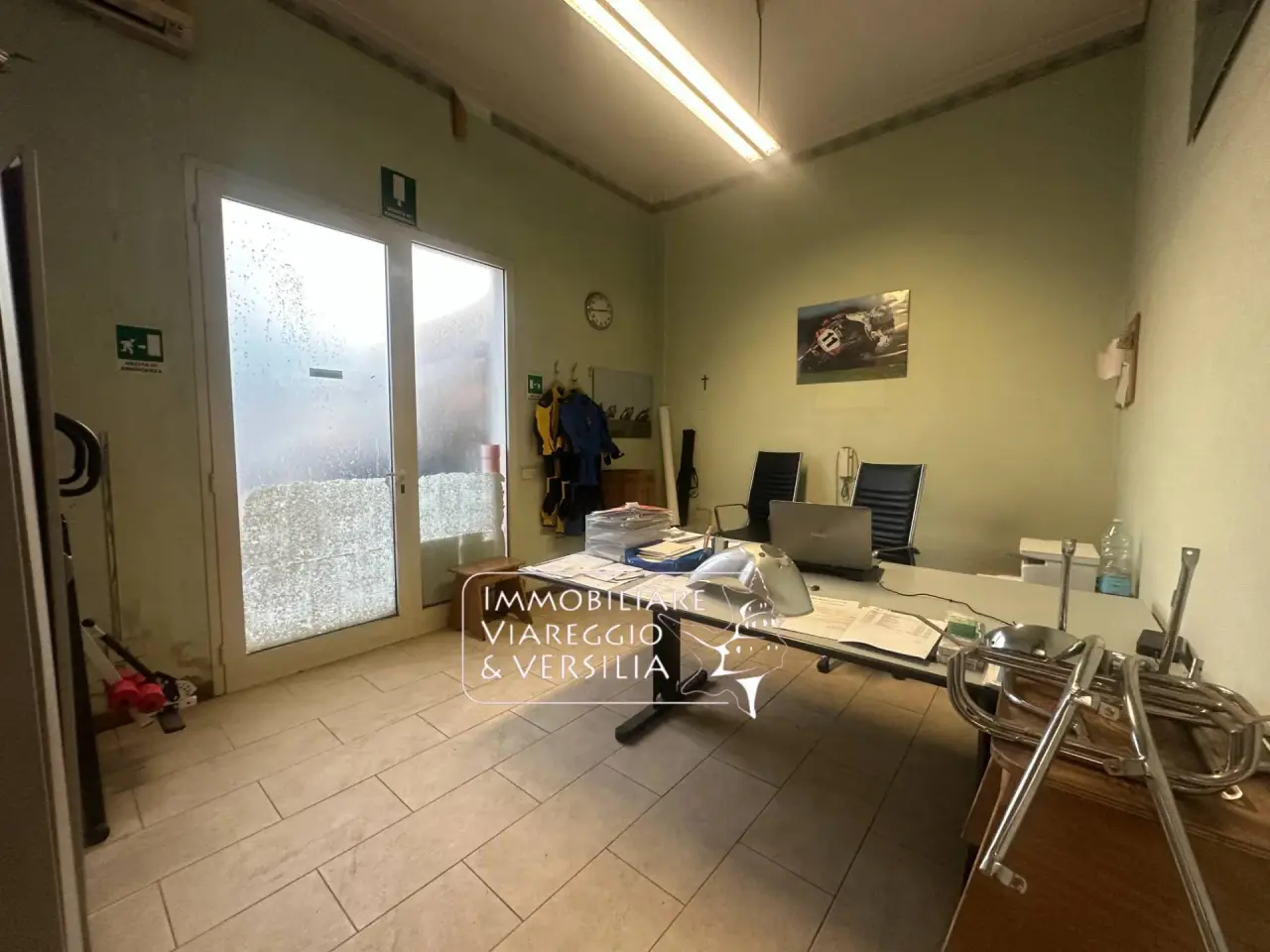 Magazzino in Via Fratelli Cervi 20, Viareggio, {3} - Foto 2