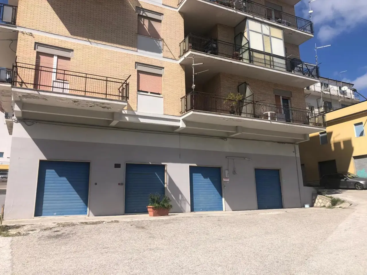 Negozio in Via Francesco  De Sanctis Snc, Campobasso, {3} - Foto 1