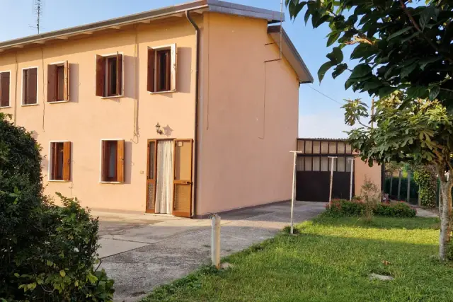 Villa in Via Munerati 96, Rovigo - Foto 1