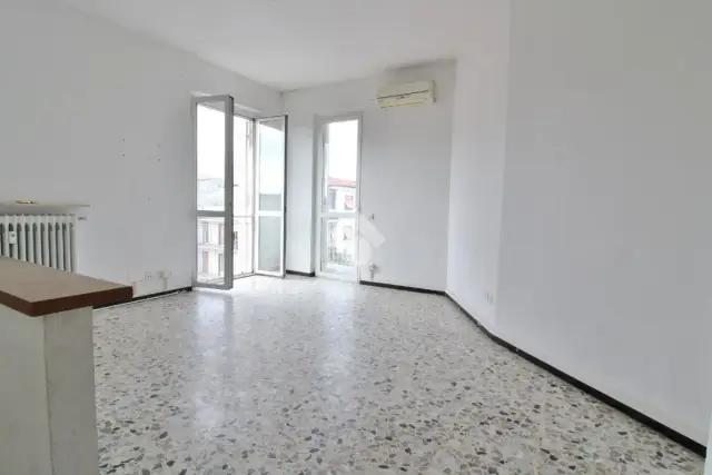 3-room flat in Via Esperanto 7, Voghera - Photo 1