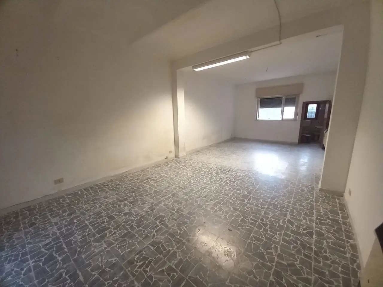 Esercizio commerciale in Via Aldo Moro 2, Crespina Lorenzana, {3} - Foto 1