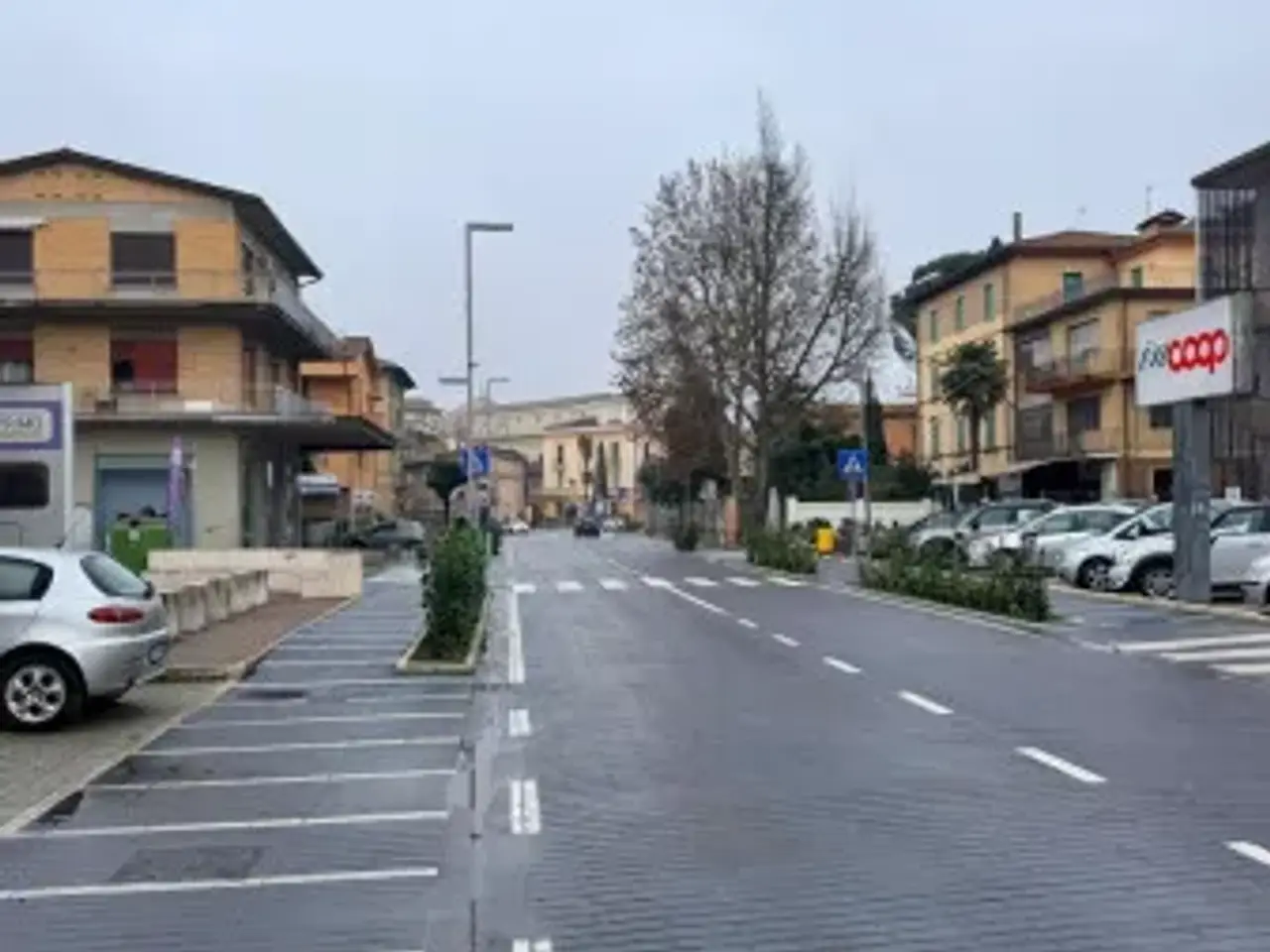 Negozio in Via Roma, Bastia Umbra, {3} - Foto 2
