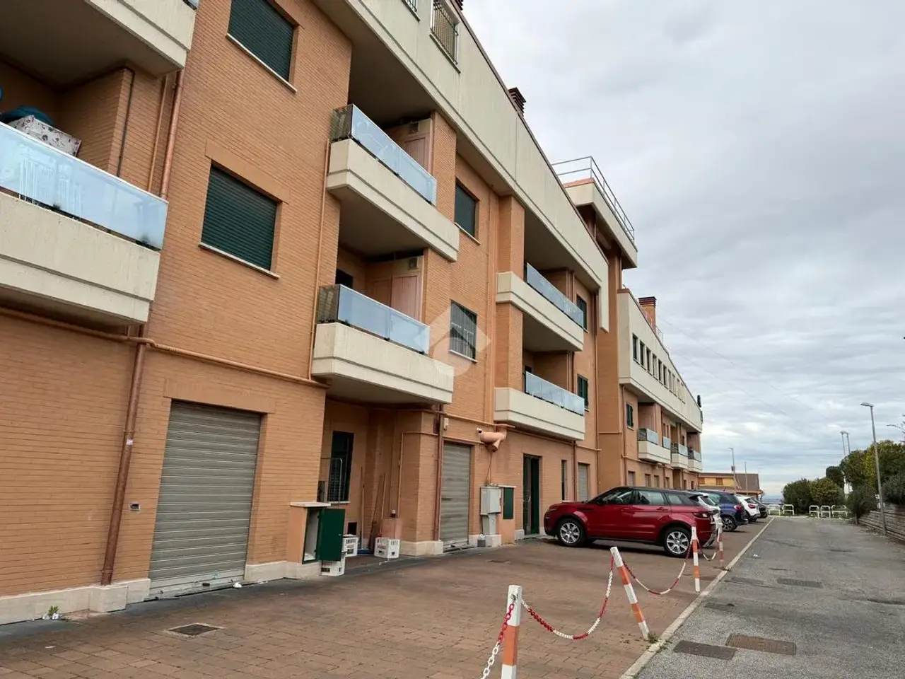 Palazzina commerciale in Via Anagnina 511, Roma, {3} - Foto 2