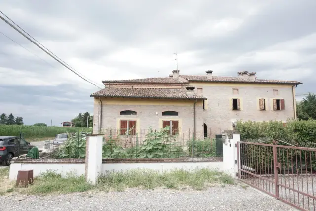 Trilocale in Via Grazia Cavanna, 68, Sissa Trecasali - Foto 1