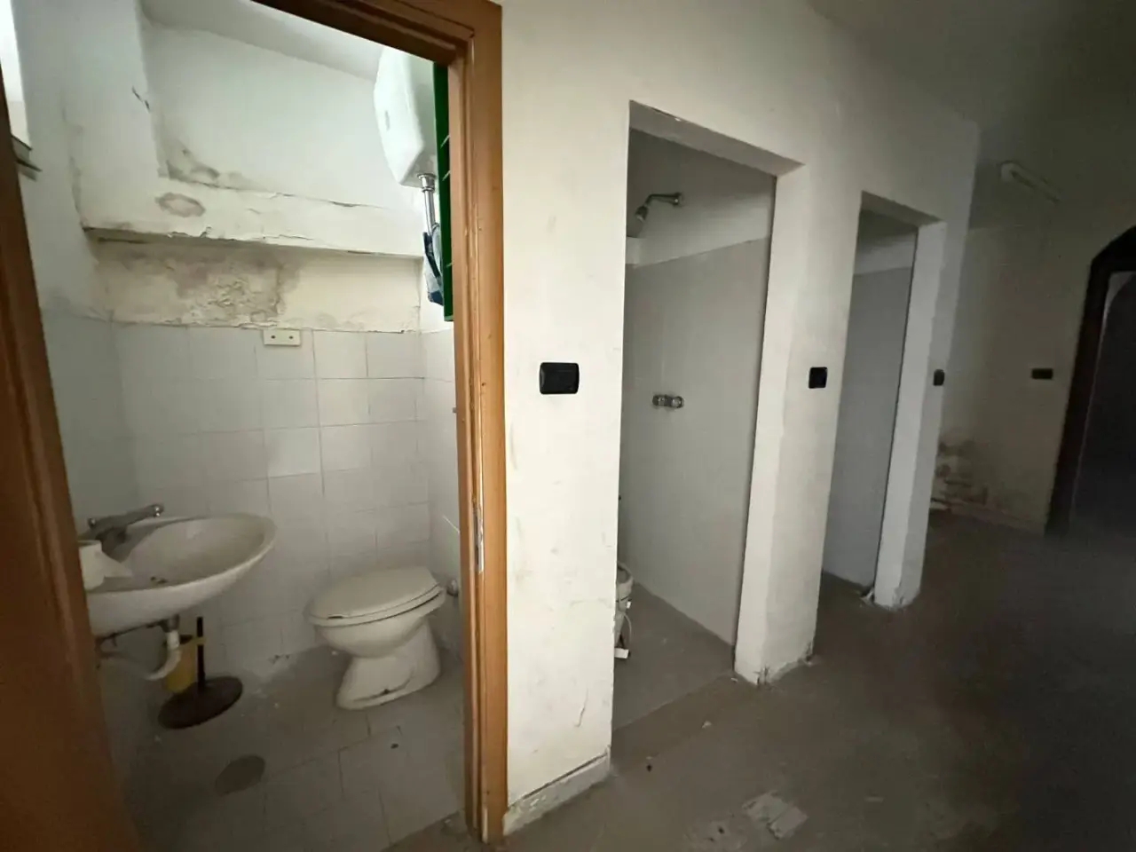 Magazzino in Via Giovanni Falcone 50, Marano Di Napoli, {3} - Foto 1