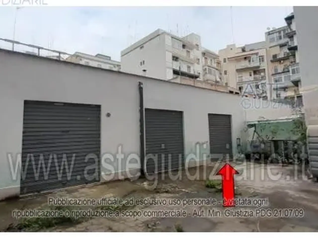 Garage in Via Lucania, 10, 74121 Taranto Ta, Italia 10, Taranto, {3} - Foto 2