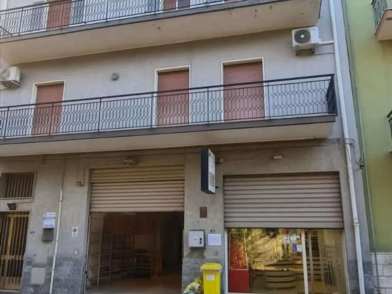 Locale commerciale in Via Vecchia Provinciale, Reggio Calabria, {3} - Foto 1