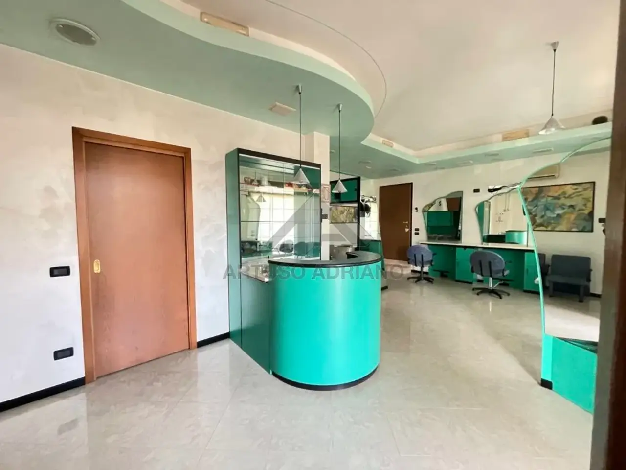 Negozio in , Loria, {3} - Foto 1