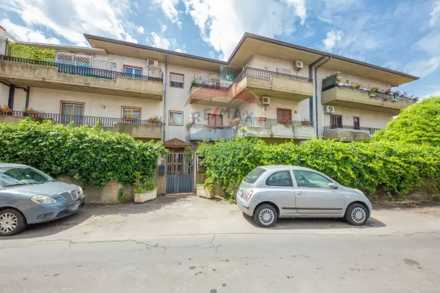 Trilocale in affitto, Via Vittorio Emanuele Orlando 37, Tremestieri Etneo - Foto 1