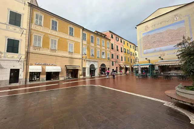 Shop in Piazza San Giovanni  Snc, Imperia - Photo 1