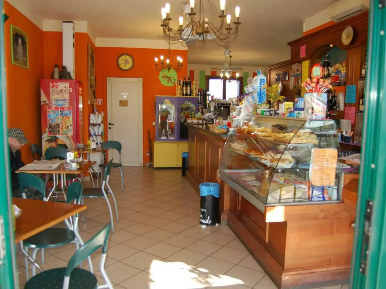 Locale commerciale in , Quattro Castella, {3} - Foto 1