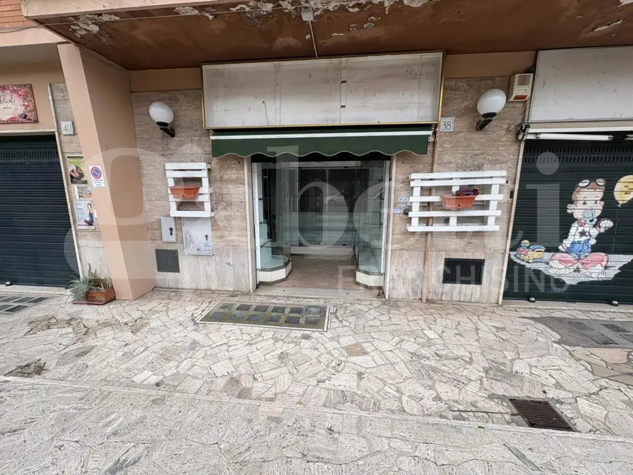 Negozio in Via dei Gonzaga 38, Roma, {3} - Foto 1
