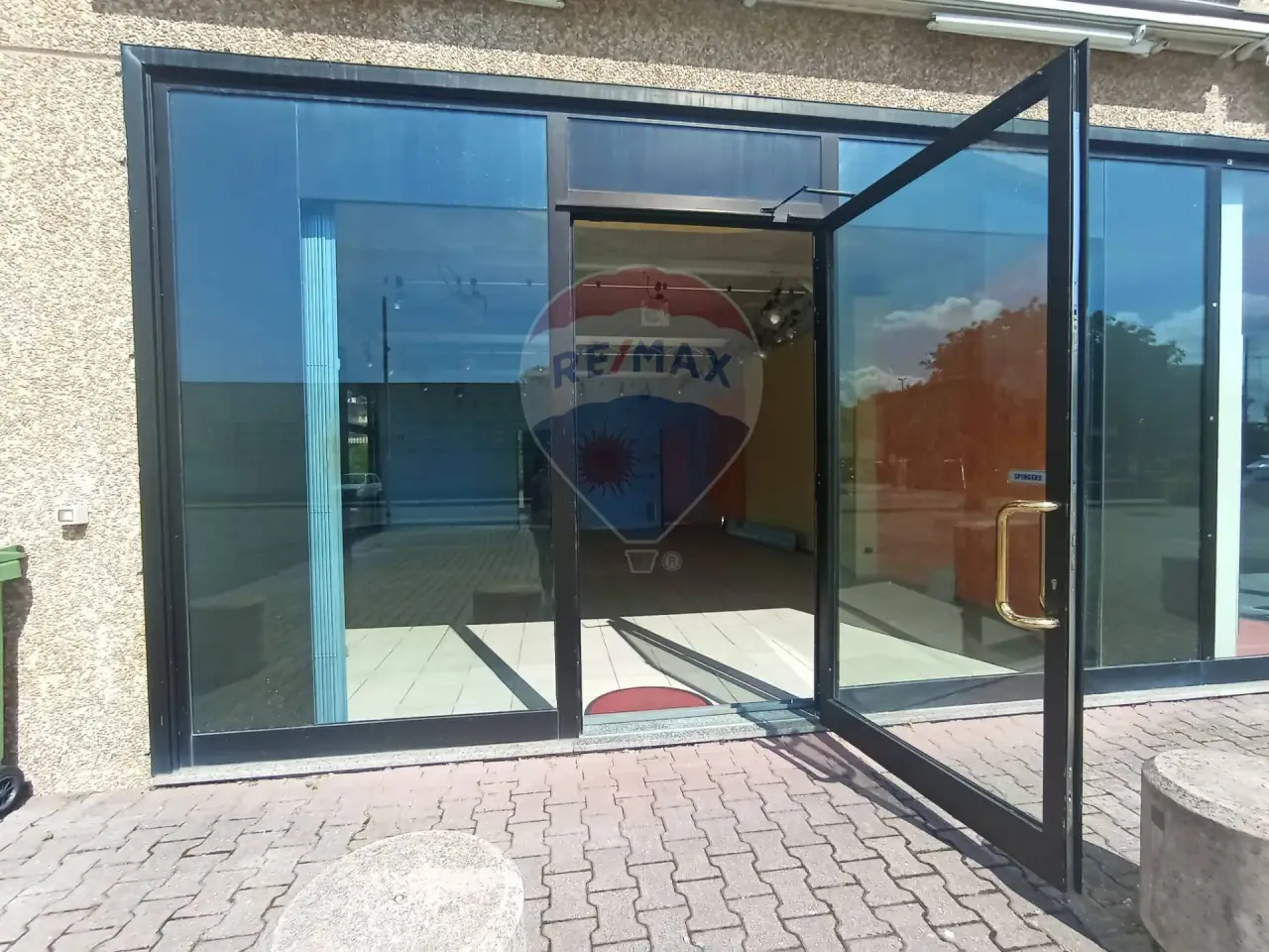 Negozio in , Lucca, {3} - Foto 1