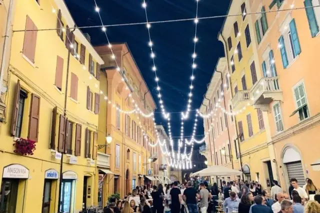 Shop in Via dei Gallucci, Modena - Photo 1