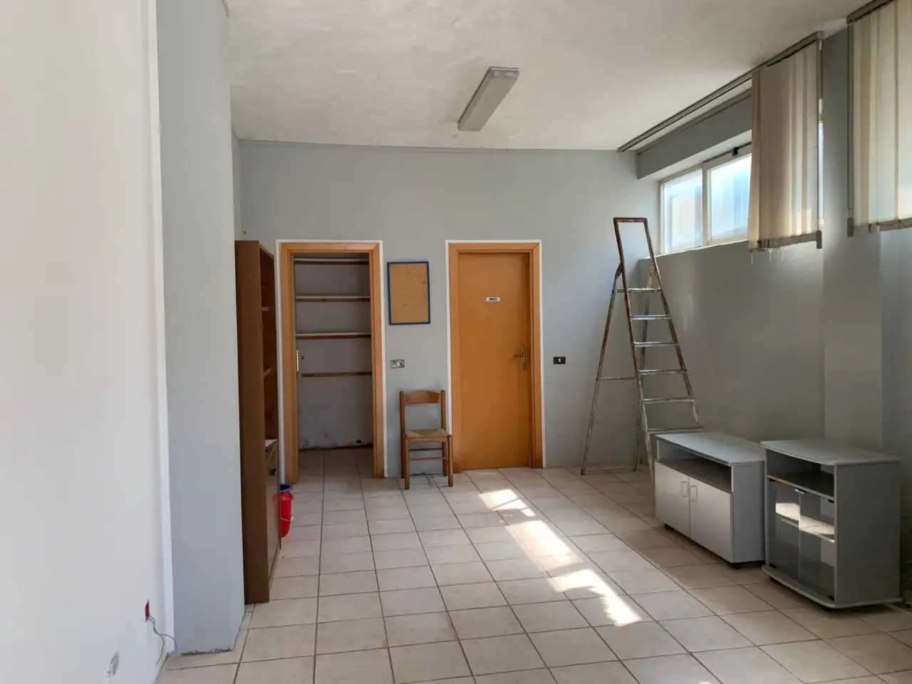 Locale commerciale in Via G. Ruggieri , Isernia 86170 Isernia, Isernia, {3} - Foto 1