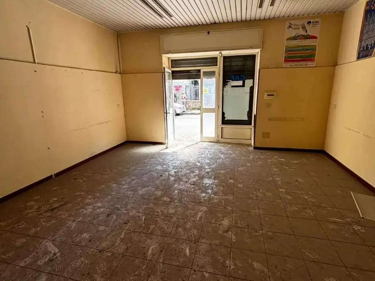 Negozio in Via Napoli 116, Mugnano Di Napoli, {3} - Foto 2